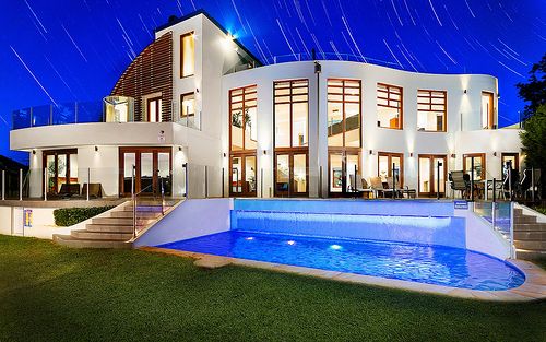 Confira essas ideias de área de lazer, espaço gourmet e piscinas pequenas