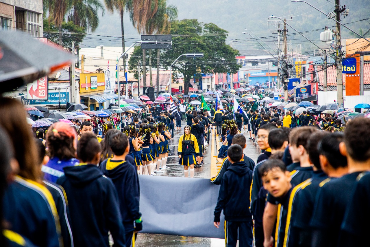 A Chuva Não Intimidou o Lindo Desfile de 7 de Setembro em Itupeva