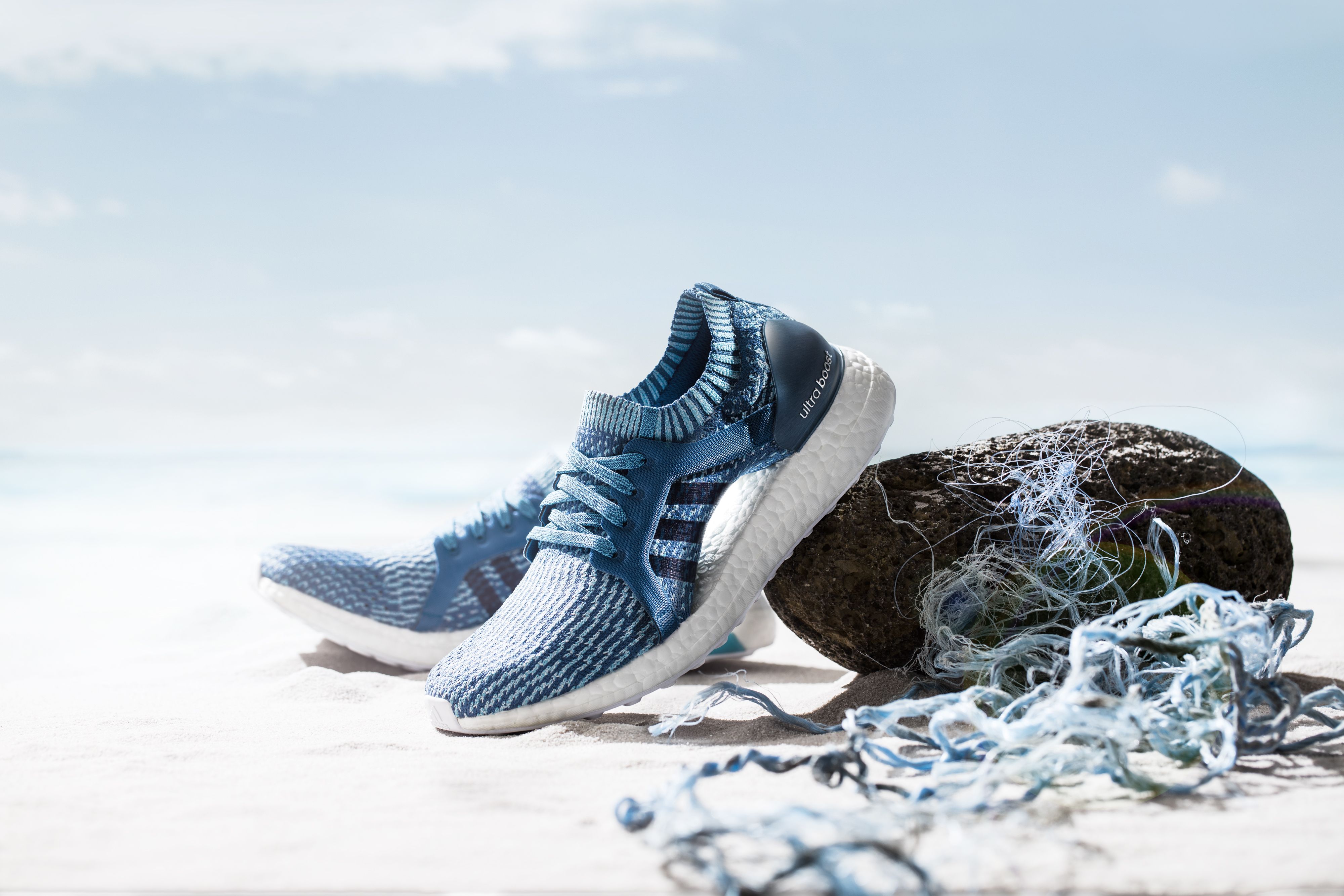 Adidas produzirá 5 milhões de tênis usando plástico dos oceanos
