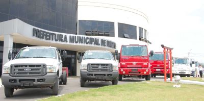 Ocimar Polli compra novas máquinas e caminhões para renovar frota da Prefeitura