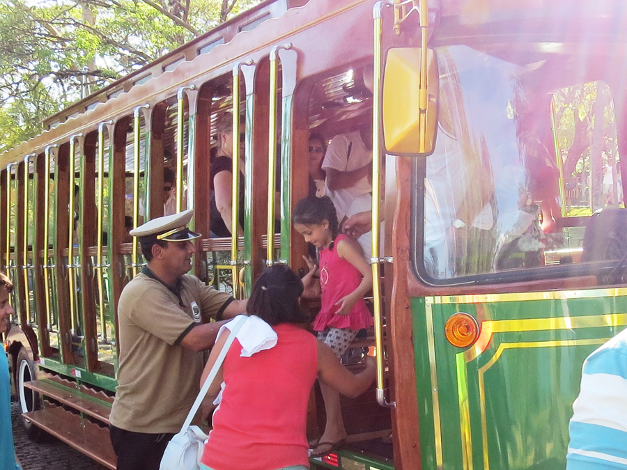 Divertido passeio em Araras: Conheça o Bonde do Turismo