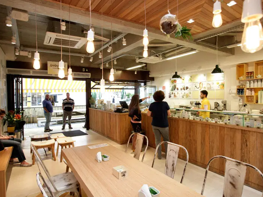 Sorveteria em São Paulo oferece sorvete para cães