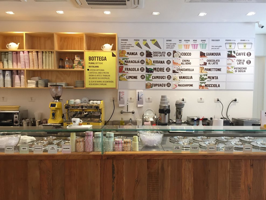 Sorveteria em São Paulo oferece sorvete para cães