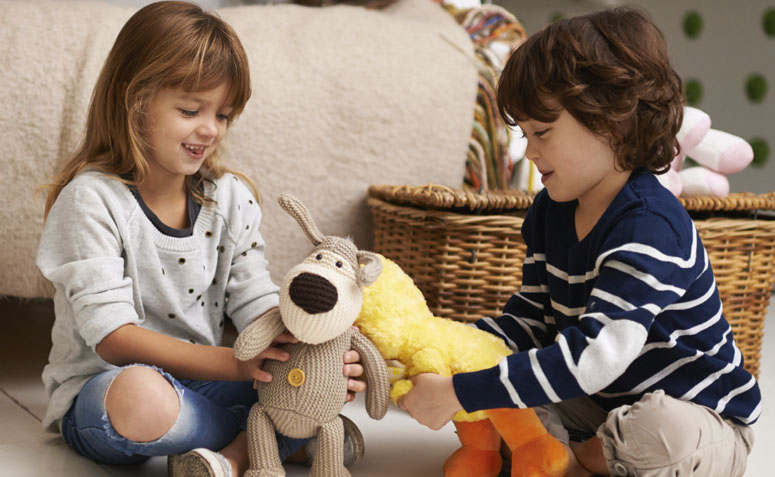 Brinquedos e presentes para crianças de cada faixa etária