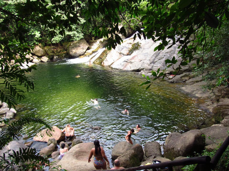 Que tal um mergulho na Cachoeira do Paraíso em Peruíbe