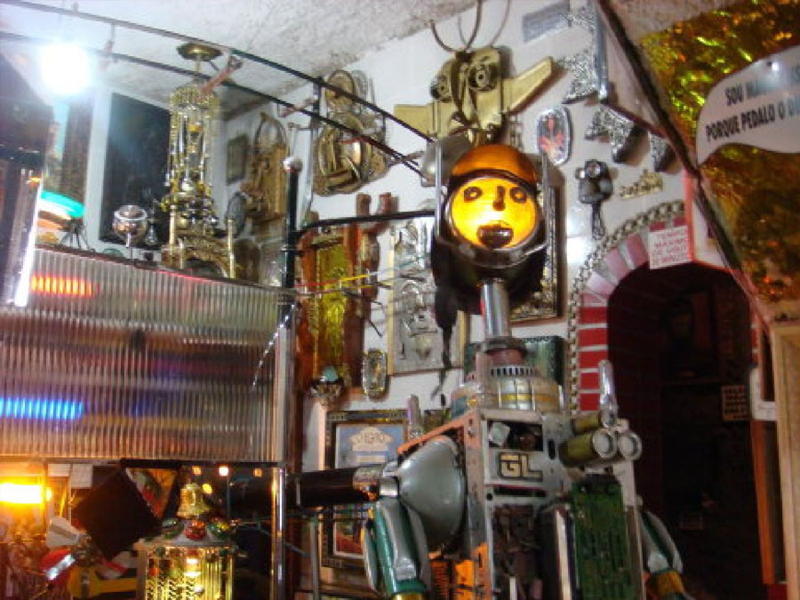 Disneylândia dos Robôs é opção de passeio turístico no interior de São Paulo