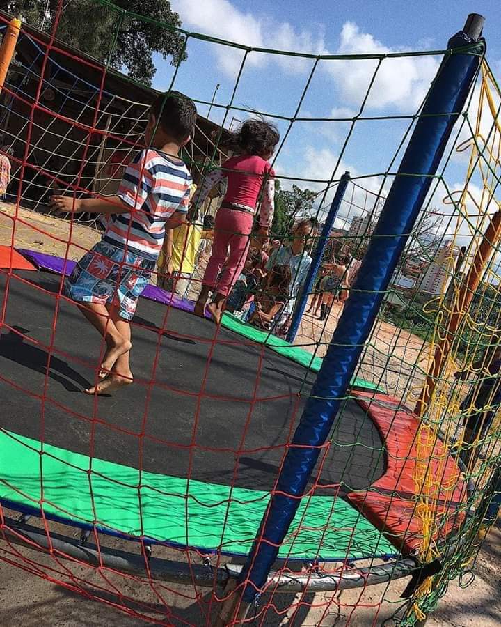 Fazer o Bem Sem Olhar a Quem