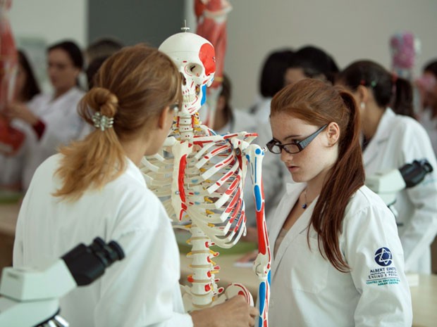 Semana do corpo humano é promovida pela Faculdade de Medicina de Jundiaí