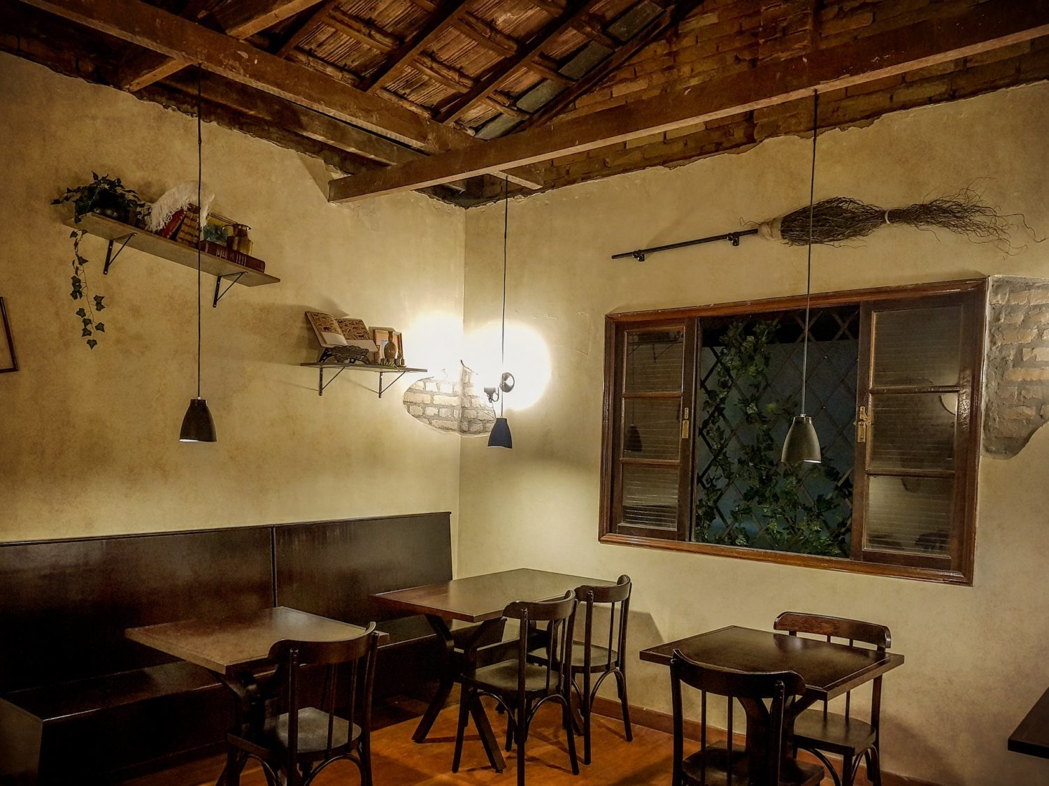 Hamburgueria inspirada no Harry Potter em São Paulo finalmente abre as portas