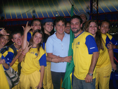 UniCirco de Itupeva faz sua primeira apresentação no Hopi Hari