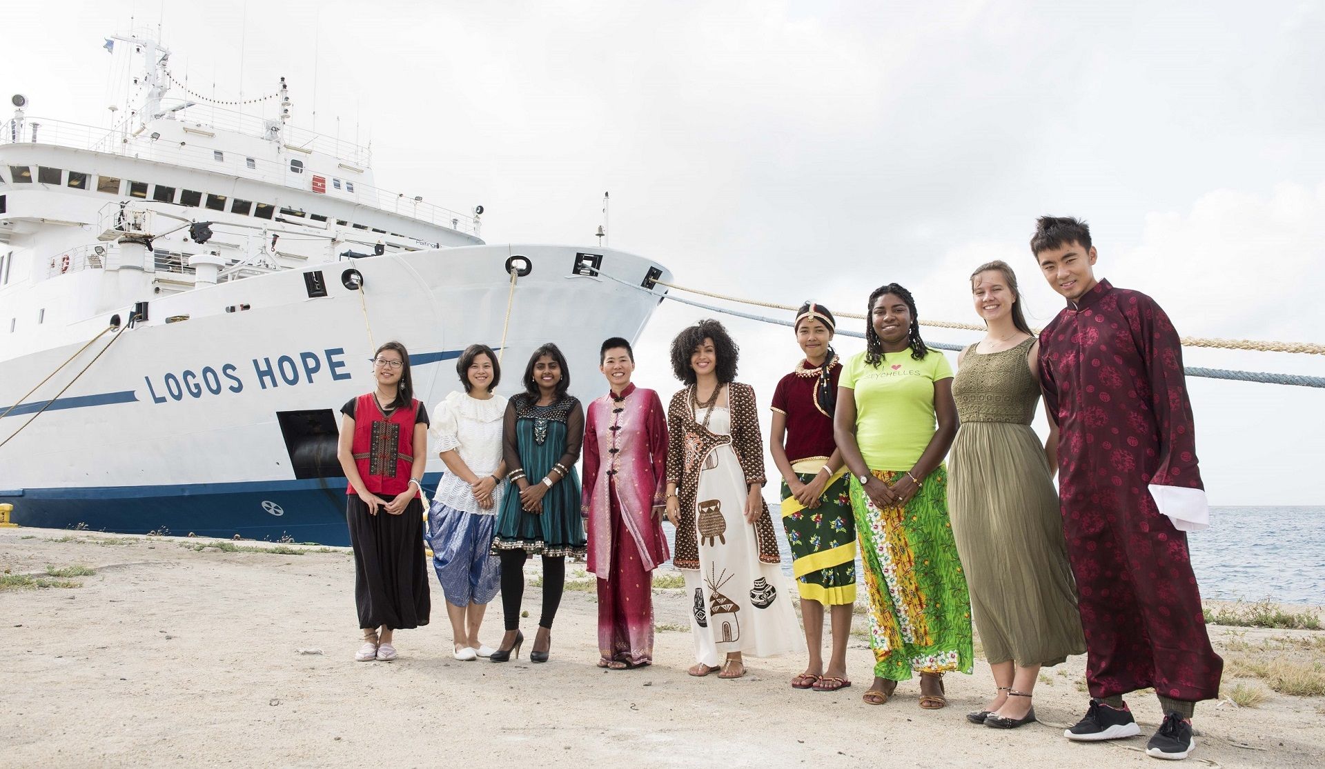 A maior livraria flutuante do mundo está chegando no Brasil