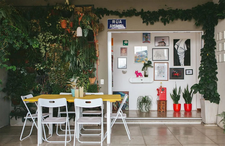 Como montar um jardim vertical para renovar os ambientes do seu lar