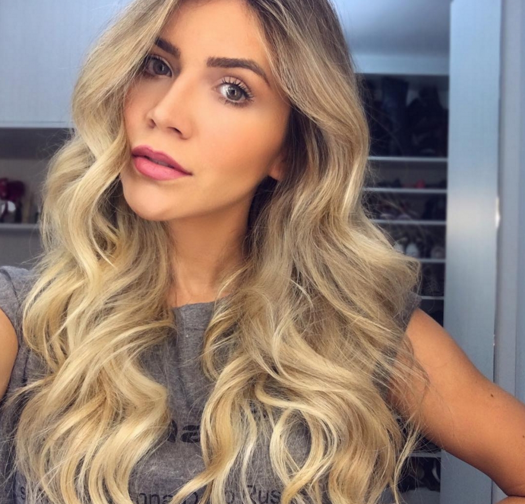 CABELOS COM MECHAS INSPIRADORAS PARA VOCÊ COMEÇAR A MUDAR SEU VISUAL.