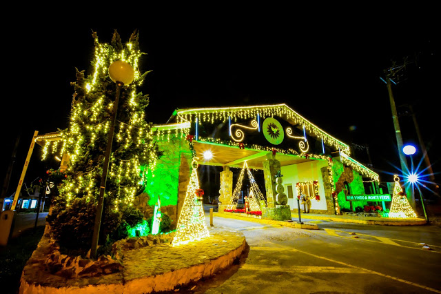 Monte Verde já está iluminada para o Natal