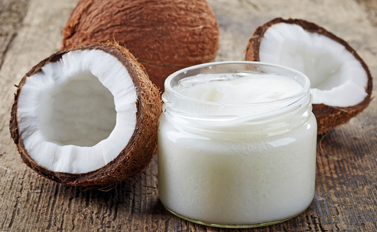 5 maneiras espertas de usar o óleo de coco no seu dia a dia