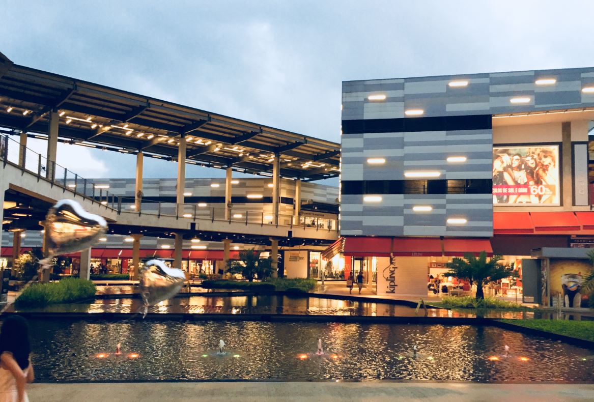 OUTLET DE ITUPEVA OFERECE CERCA DE 400 OPORTUNIDADES DE EMPREGO PARA O FIM DESTE ANO