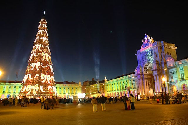 Hoje acendem as luzes de Natal em Portugal