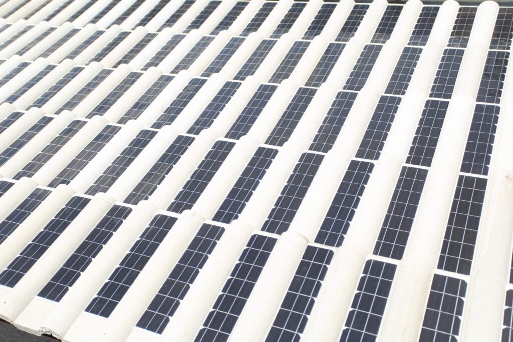 Você Conhece As Telhas Solares Que Geram Energia  Com Grafeno